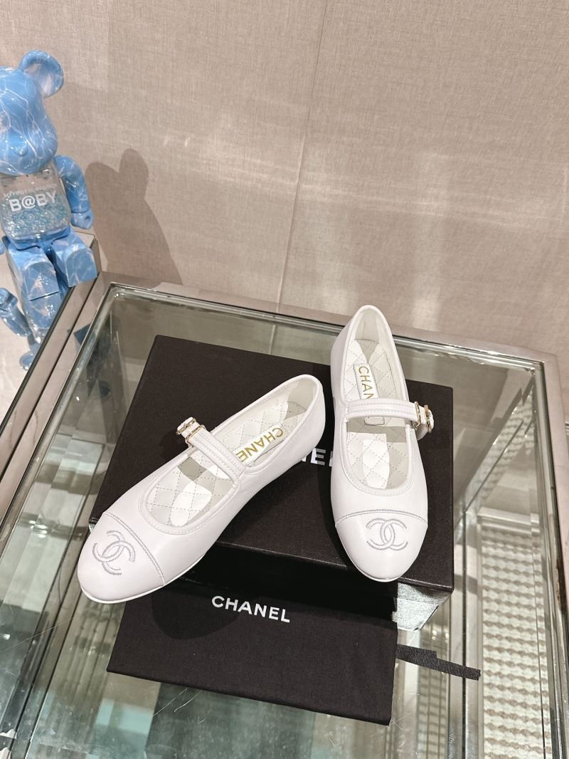 Chanel Low Shoes